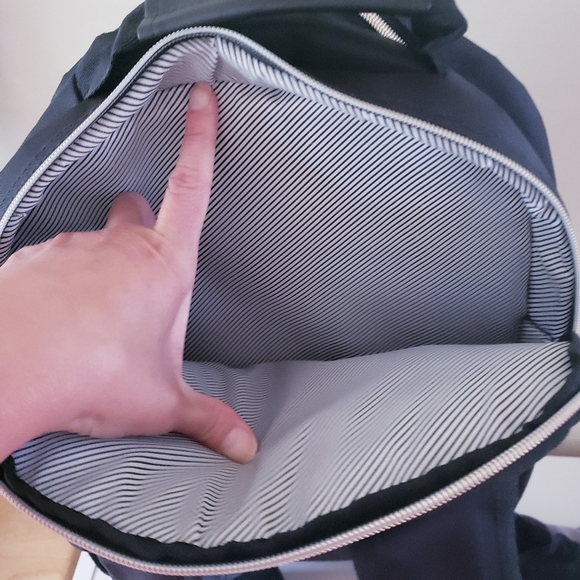 Kenneth Cole REACTION   Chevron Quilted Polyester Twill 15.6" Laptop Backpack - Picture 14 of 15